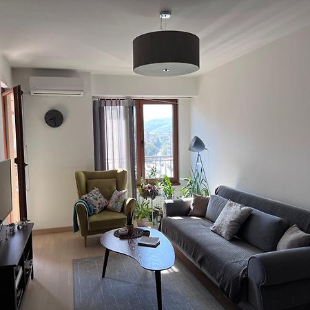 Modern Flatiron Apartment, Skopje Center Экстерьер фото