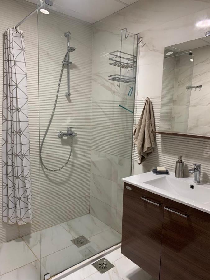 Modern Flatiron Apartment, Skopje Center Экстерьер фото