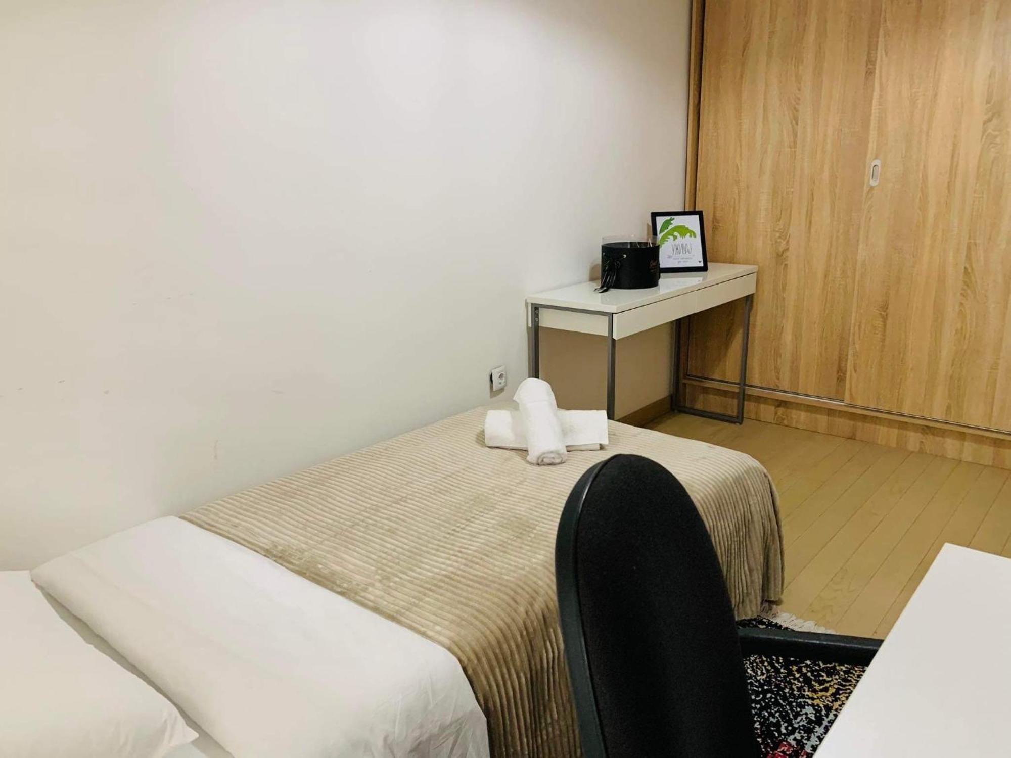 Modern Flatiron Apartment, Skopje Center Экстерьер фото